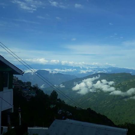 Vamoose Quaint Wood Cottage Darjeeling  Exterior photo